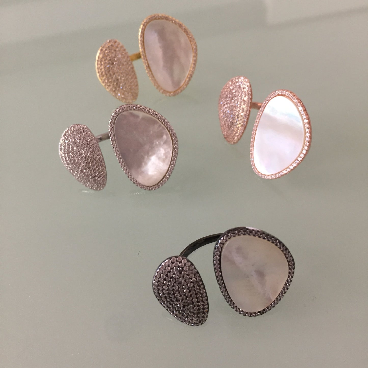 Mother Pearl Disc Ring- Silver