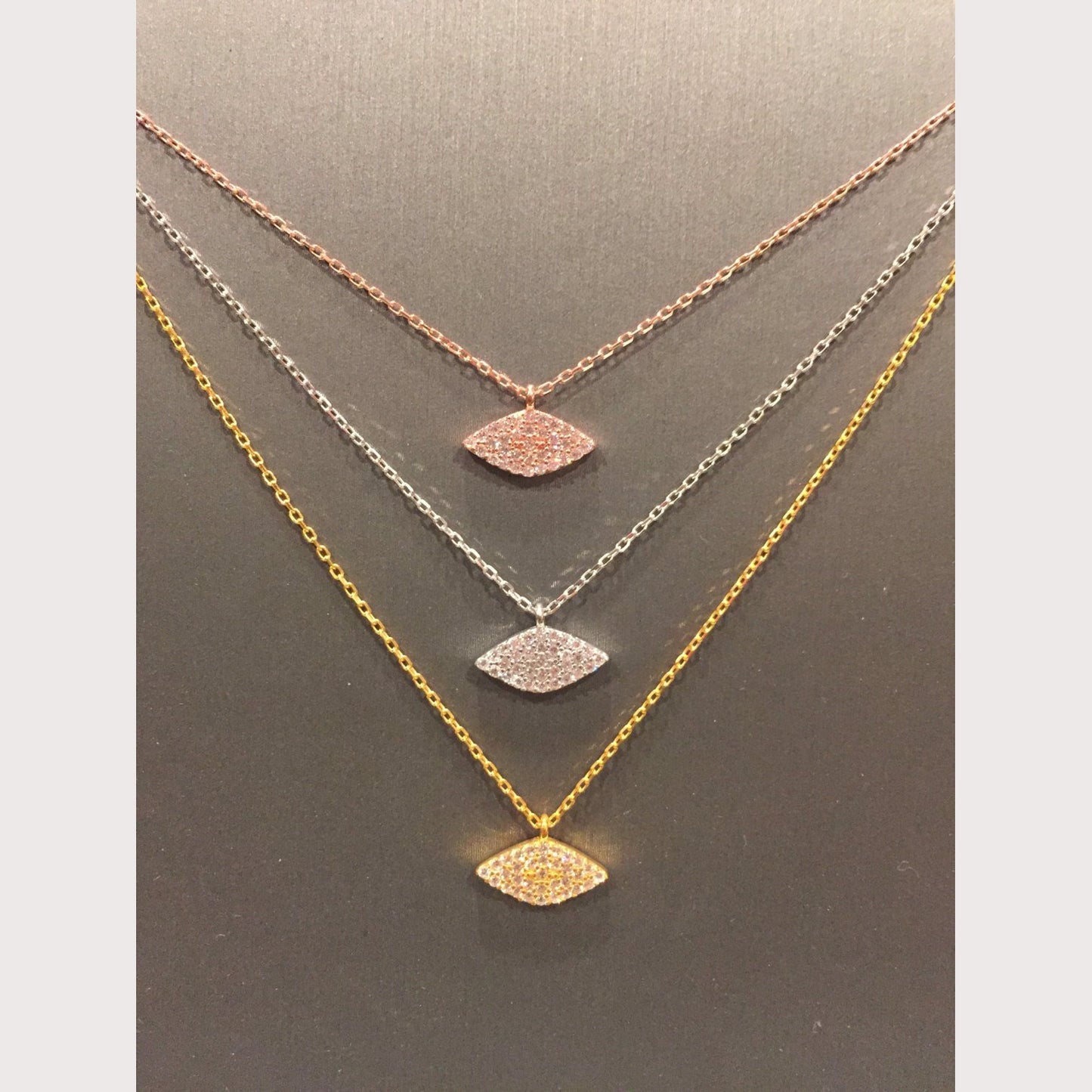 Simple Shiny Eye Necklace