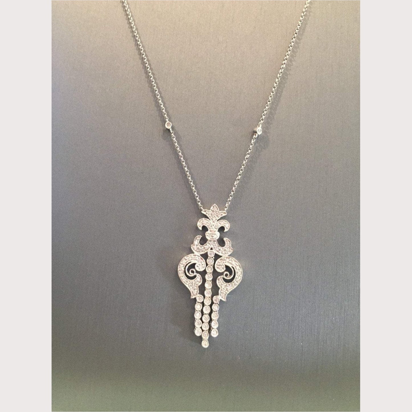White Gold Diamond Antique Necklace