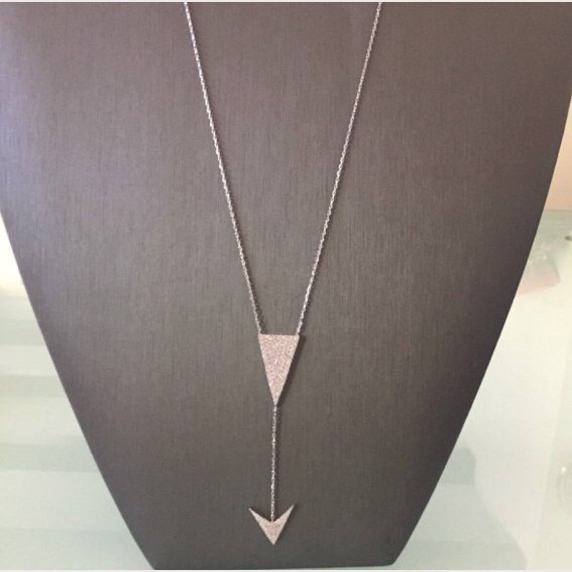 Double Arrow Lariat Necklace