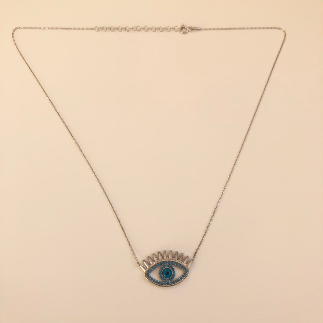 Lashy Eye Necklace