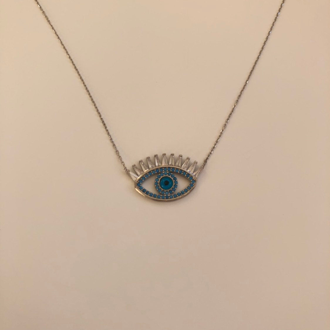 Lashy Eye Necklace